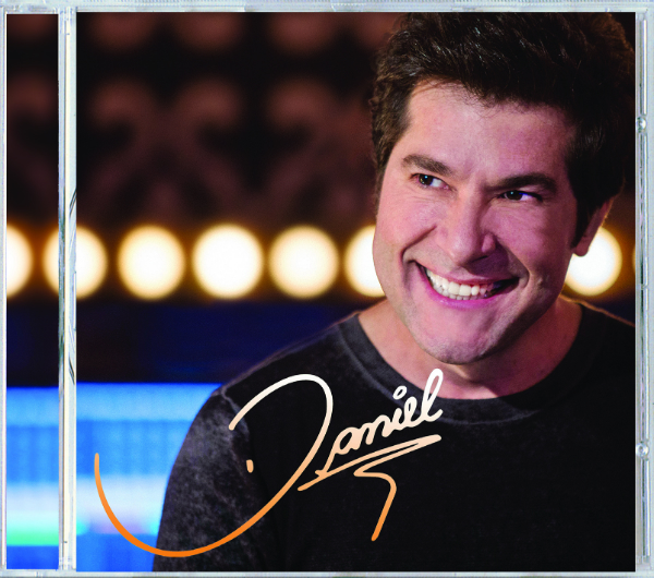 Cantor-Daniel-lança-novo-CD-pop-romântico-Clube-das-Comadres-3
